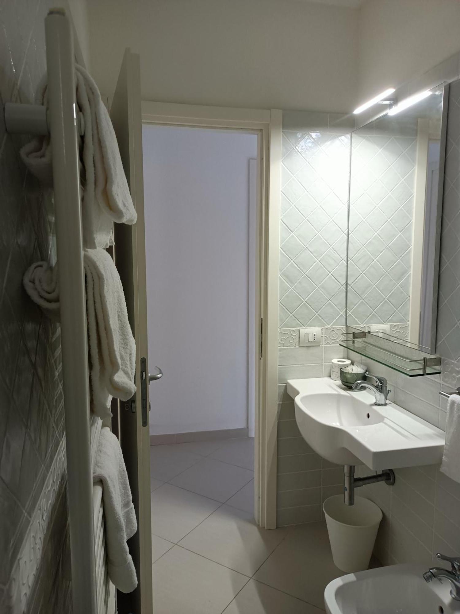 Luxury Beach House Porto Santo Stefano  Buitenkant foto